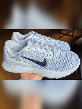 Sz 6.5 Women's NIKE FLEX TRAINER 7 Grey platinum White, Athletic Shoes